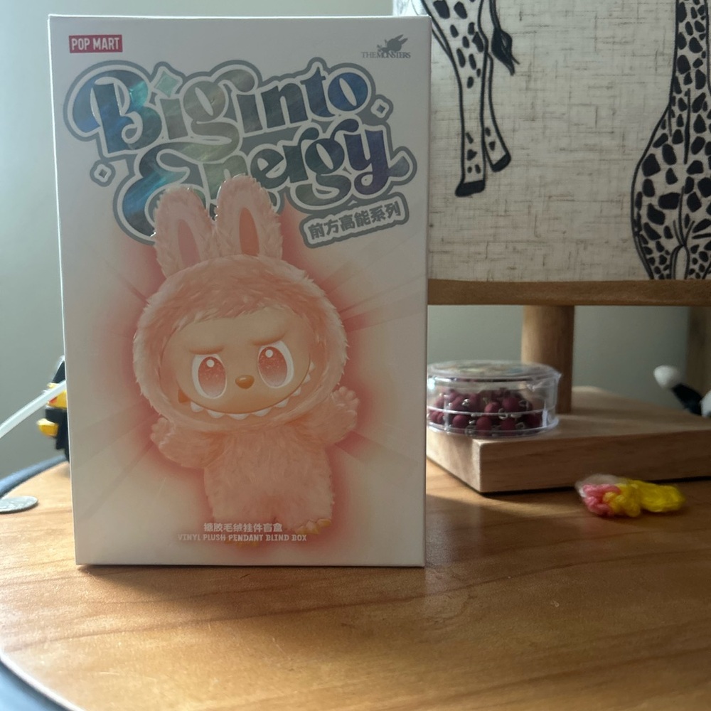 Pop Mart Big Into Energy nib